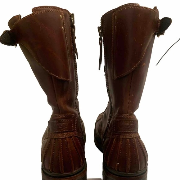 UGG AUSTRALIA Event Waterproof Leather Hiking Boots Men’s Size 9 EUC Condition ! - Picture 2 of 5